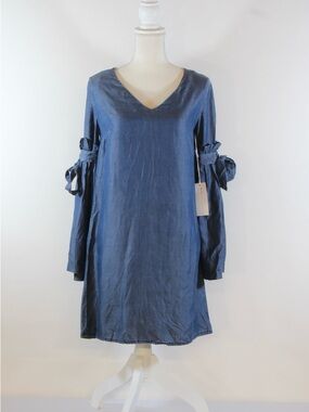 Truth NYC Women's Blue Bell Sleeve Tunic NWT